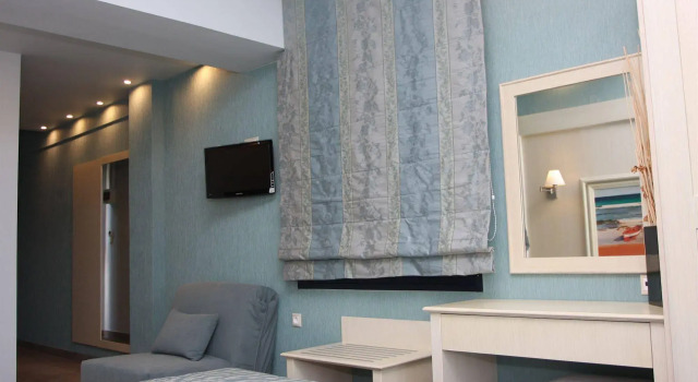 Frini Studios, Book Hotel Plomarion 