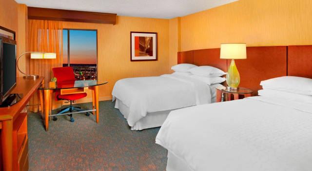 Четырёхместный номер Standard Sheraton Albuquerque Airport Hotel