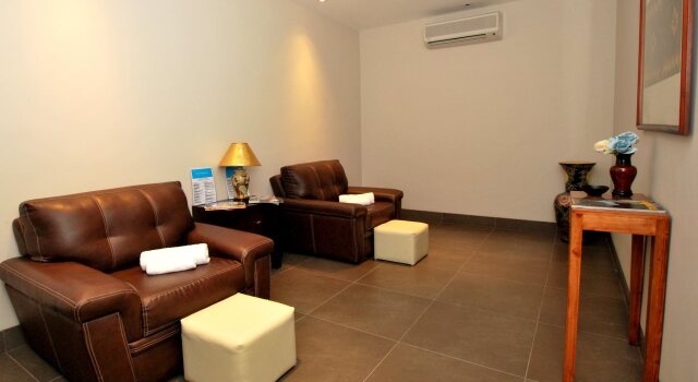 City Garden Grand Hotel, Buchen Sie Hotel Hotels in Luzon mit Pool, Schwimmbad