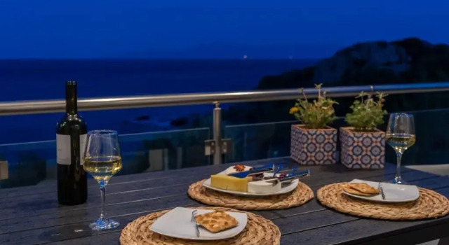 Вилла с видом на море MG Villas & Suites