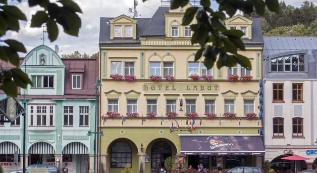 Hotel Labuť, Забронировать Отель Отели Врхлаби 3 звезды, 3*
