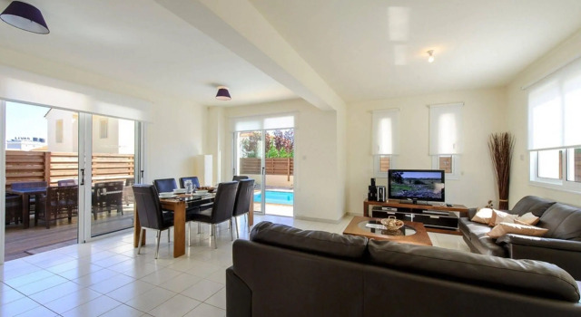 Dafni Villas, Rezervovat Hotel Hotely v Protaras s bazénem, poblíž Pernera P Beach, Bazén