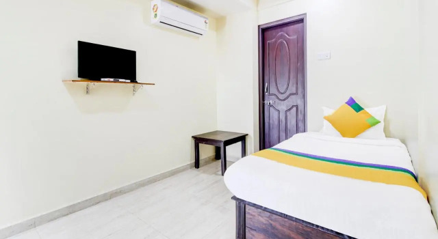 Itsy Hotels Aditya