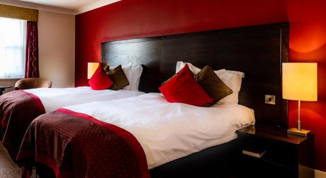 Двухместный номер Standard Rose And Crown Hotel