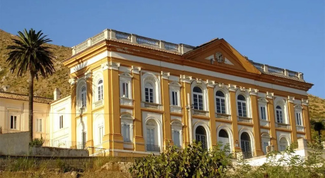 Caserta Deluxe Bis