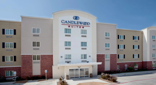 Кровать в общем номере Candlewood Suites San Antonio NW Near SeaWorld by IHG