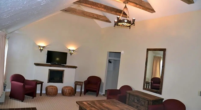 Коттедж Edelweiss Ski Lodge