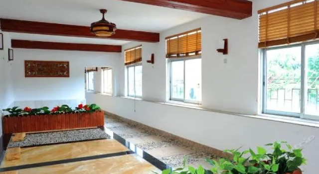 恩平金山温泉度假村, Rezervovat Hotel Hotely v Guangdong s bazénem, Bazén