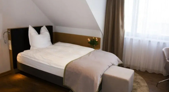 Hotel am Markt, Забронировать Отель Випперфюрт 