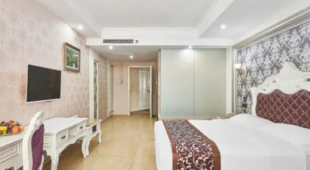Двухместный люкс Deluxe Urba Hotel (Baise Government Hengji Plaza)