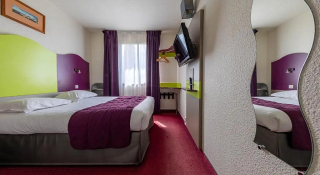 Двухместный номер Superior Logis Hotel Noemys pont de lEtoile