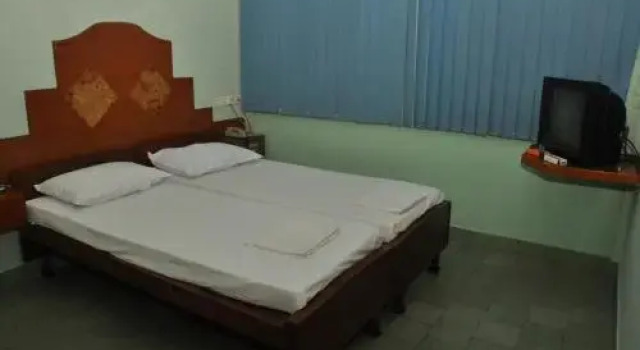 VALLI HOTEL, Забронировать Отель Отели Танджавур с парковкой, Парковка