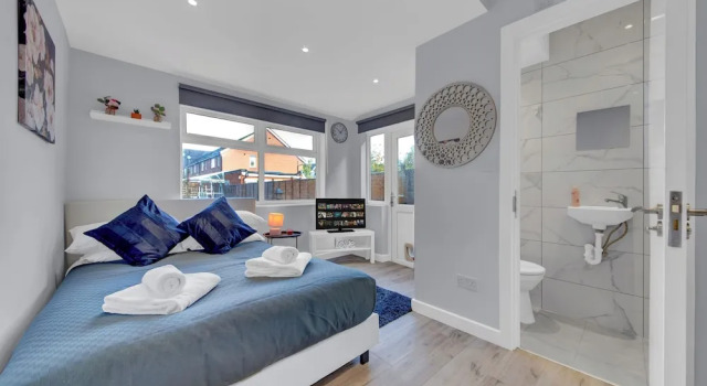 Charming Serviced Studio West Drayton London UB7