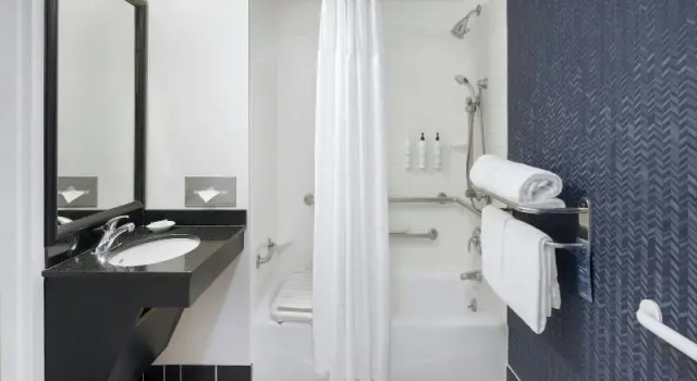 Четырёхместный номер Standard Fairfield Inn and Suites Turlock