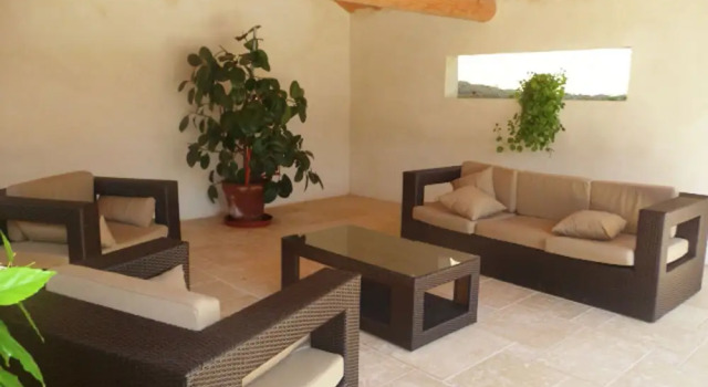 Attractive Holiday Home in Céreste With Swimming Pool, Rezervasyon Otel Cereste Route de la Lavande
