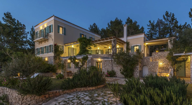 Electra Beachfront Villa, Prenota Villa Kilada Argolida