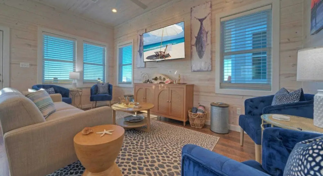 361 Bayview by Avantstay Pool, Firepit + Pond View Golf Cart-friendly Boardwalk to Beach, Забронировать Дом для отпуска Коттеджи Порт-Аранзас, Коттедж
