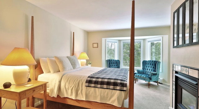 Rent An Inn! Takeover The Birch Ridge W/ Your Group. Mountain Lodge: 11 Rooms, Bar, Fireplace. 28ppl 11 Bedroom Home