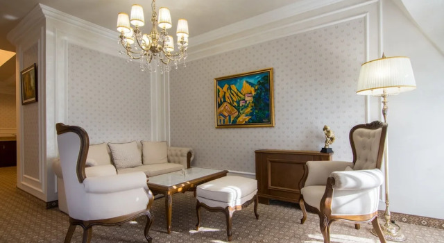 Апартаменты с балконом Residence City Garden - Certificate of Excellence Top 10 BEST Five-Stars City Hotels for 2024 awarded by HTIF