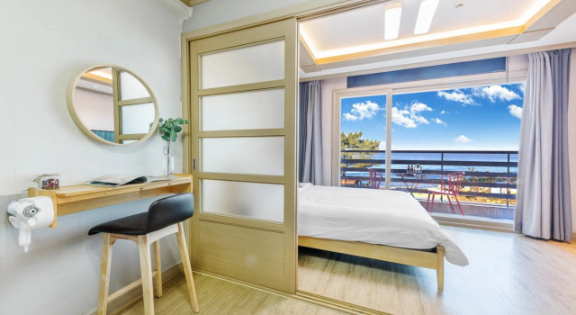 Yangyang Haettuneonchangmoon Pension