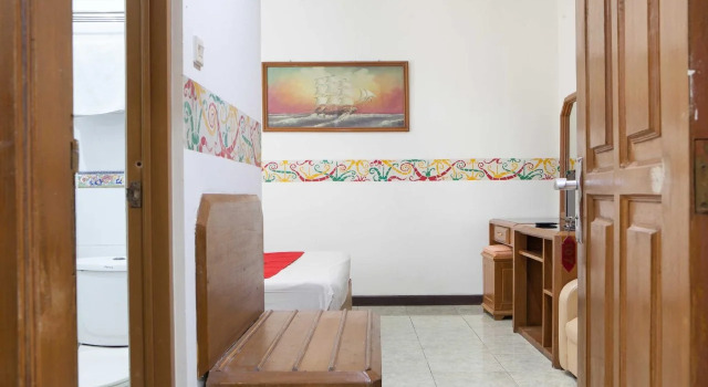 New B Hotel Bandung, Book Hotel Bandung Wetan Bandung, near Gedung Sate