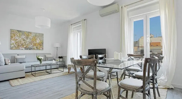 The Best Location, 8pax, 3BD & 2Bth, Reina Sofia II, Забронировать Апартаменты/квартира Апартаменты Мадрида, рядом с Cuarta Pared Theatre, Апартаменты/квартира