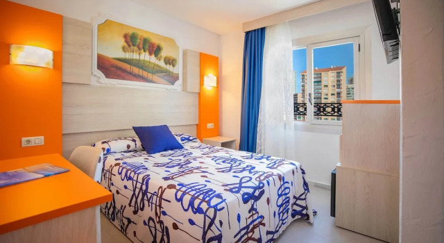 Одноместный номер Standard Hotel Servigroup Orange