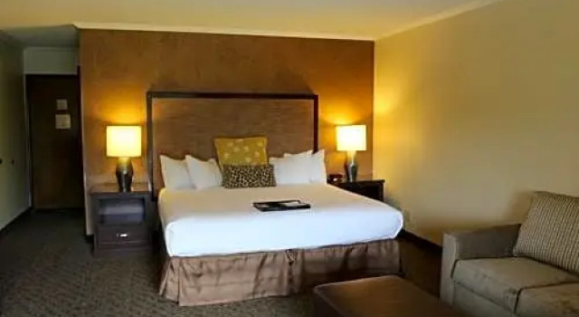 Номер Standard Valley River Inn