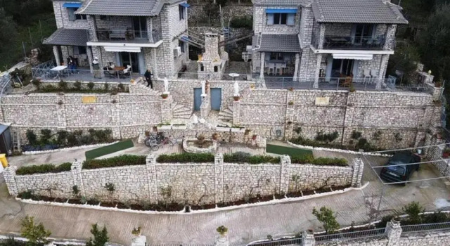 Студия Stone Maisonettes