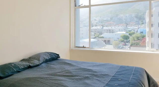 Cozy Beachfront Sea Point Apartments, Забронировать Апартаменты/квартира Отели Cape Peninsula с парковкой, Парковка