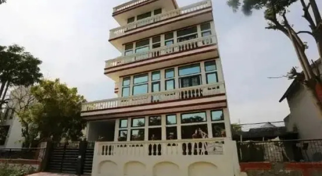 Vashu Residency by OYO Rooms