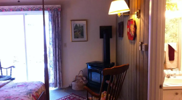Номер Standard с видом на сад Deerhill Inn