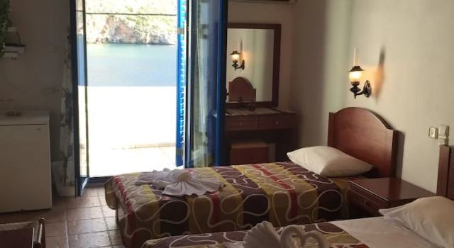 Трёхместный номер Standard c 1 комнатой с балконом и с видом на море Daskalogiannis Hotel