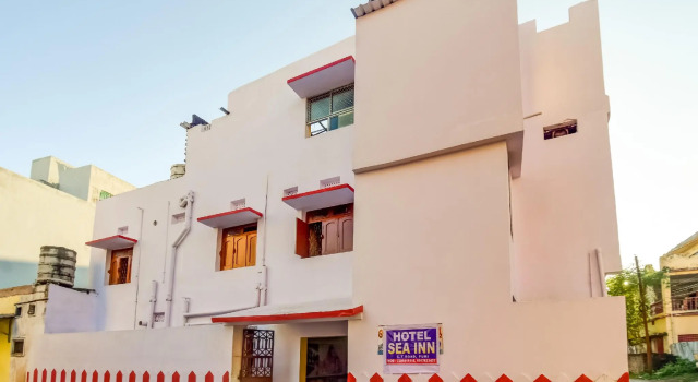 SPOT ON 72575 Hotel Sea Inn, Prenota Hotel Puri Orissa