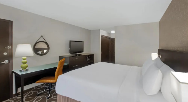 Двухместный номер Standard Crowne Plaza Kitchener-Waterloo by IHG