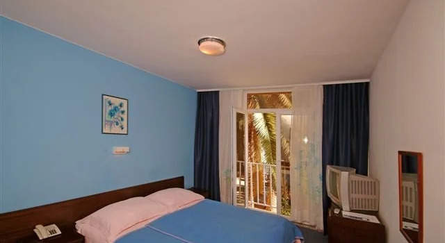 Hotel Istra, Varaa Hotelli Hotellit Kvarner Islands uima-altaalla, Uima-allas