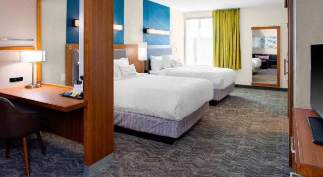 Двухместный люкс SpringHill Suites by Marriott Kansas City Lenexa/City Center