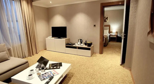 Люкс Pietra Hotel