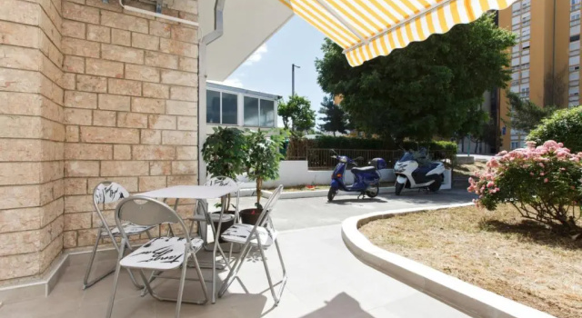Студия Apartment Modern Studio Near Žnjan Beach