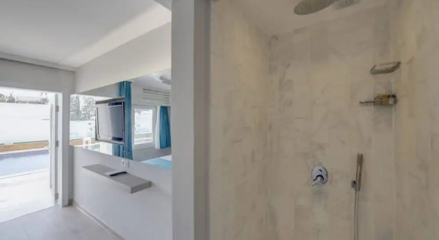 Двухместный номер Standard с балконом La Brezza Suite & Hotel