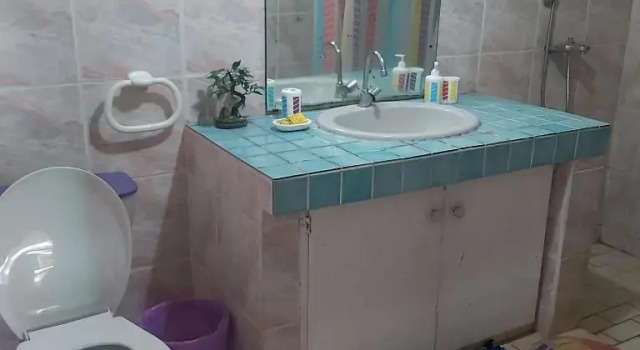 Кровать в общем номере Raihei Auberge de jeunesse et emplacement tente chez lhabitant à Bora Bora