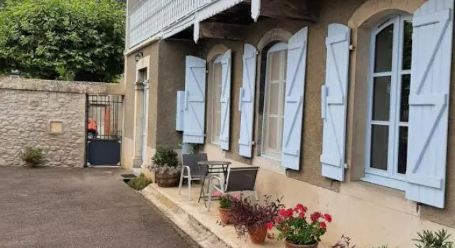 Bel appartement rénové dans maison bigourdane, Rezerwuj Apartament Pouzac Hautes-Pyrénées