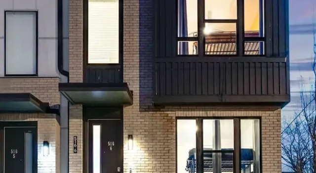 Luxury Townhome With Rooftop Deck Skyline Views