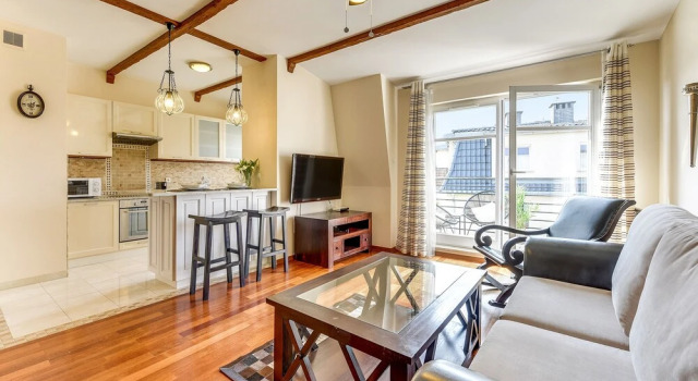 Lion Apartments -Colonial, Varaa Huoneisto Hotellit Pommeri pysäköinnillä, Pysäköinti