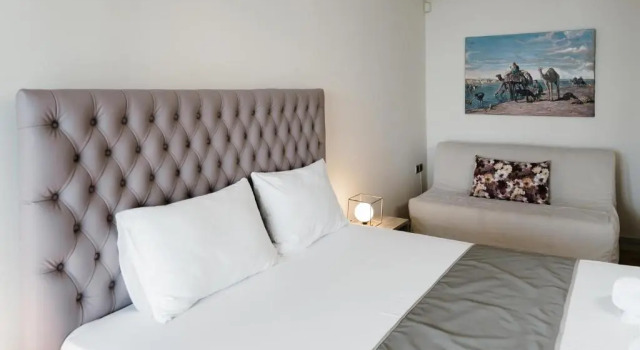 Апартаменты Deluxe Our House Luxury Suites