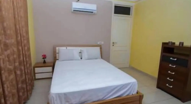 Апартаменты Hallmark Apartments