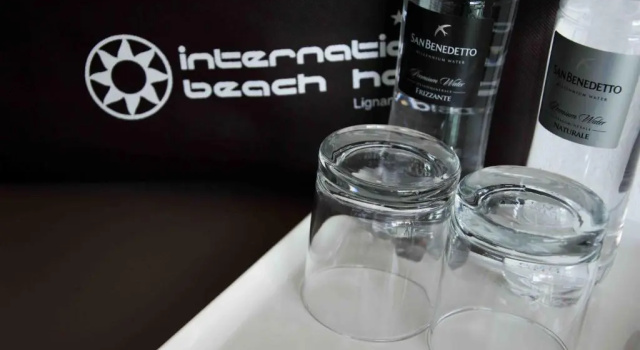 Двухместный номер Бюджетный International Beach Hotel