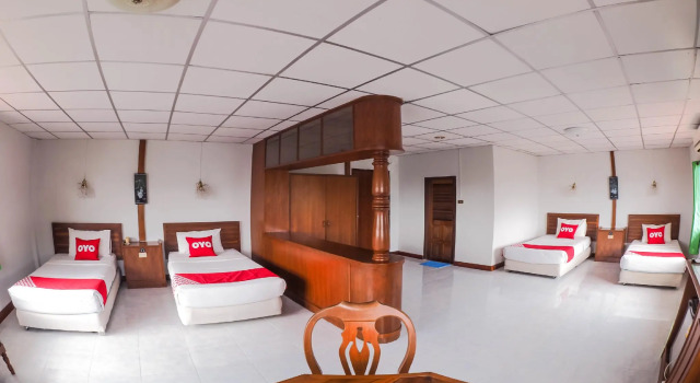 Люкс Dumrong Town Hotel