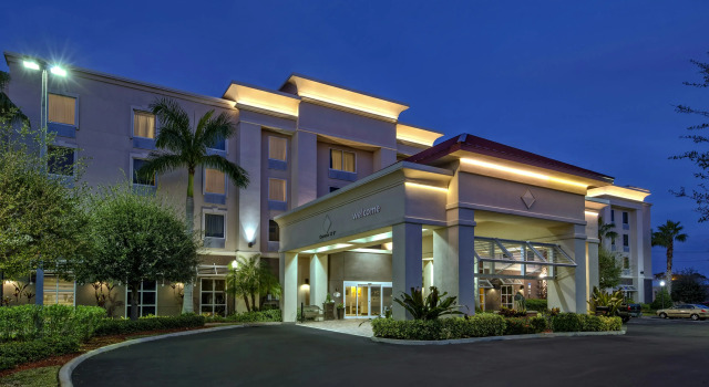 Hampton Inn & Suites Stuart-North, Buchen Sie Hotel Stuart Hutchinson Island