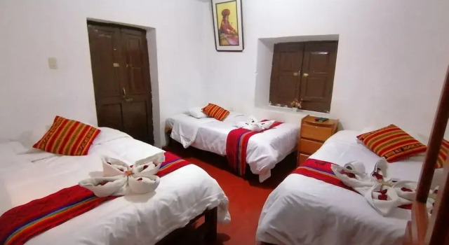 Habitación triple Clásica con vista a la ciudad International Hostels